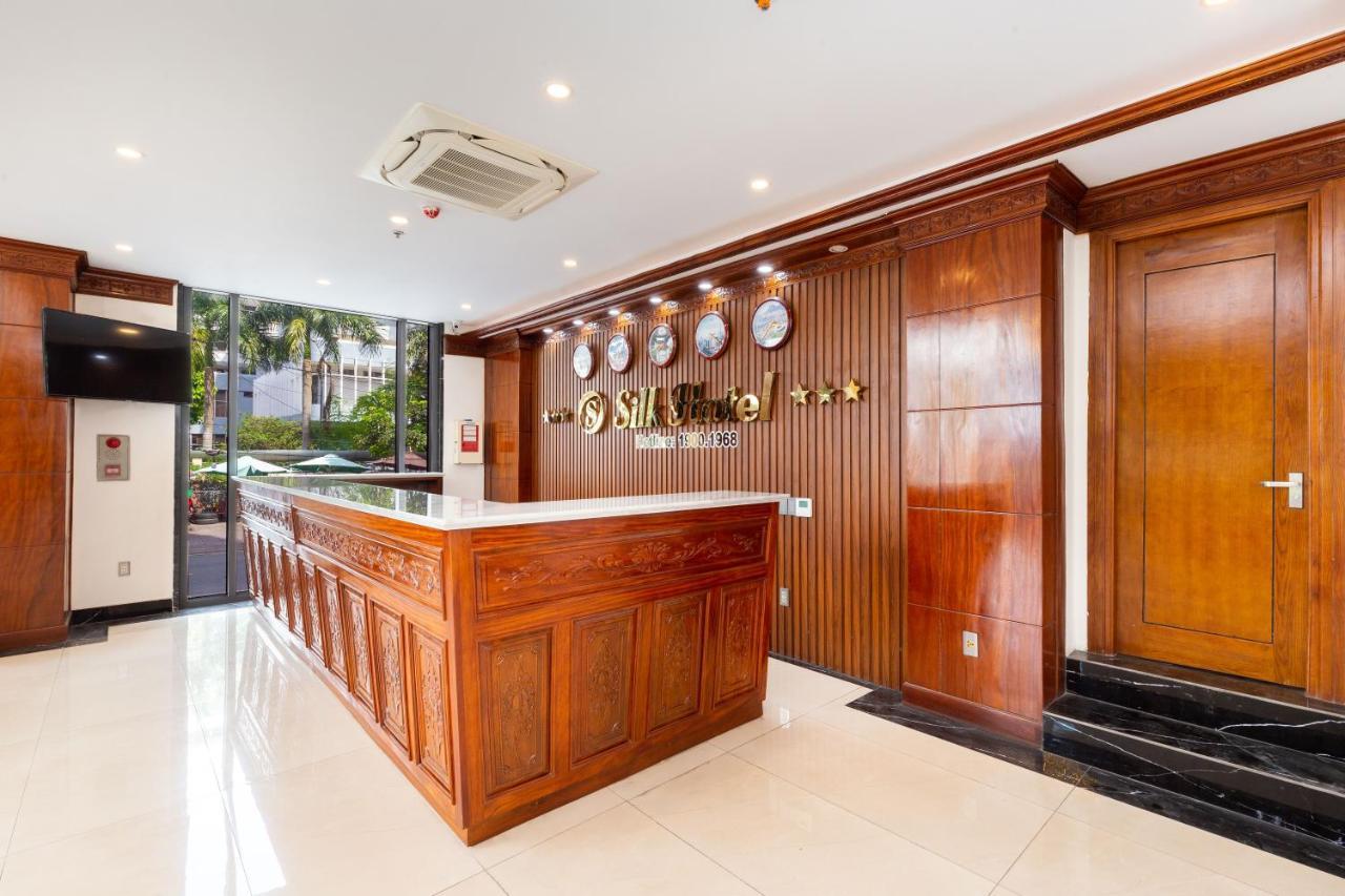 Silk Hong Ha Airport Hotel Ho Chi Minh City Exterior photo