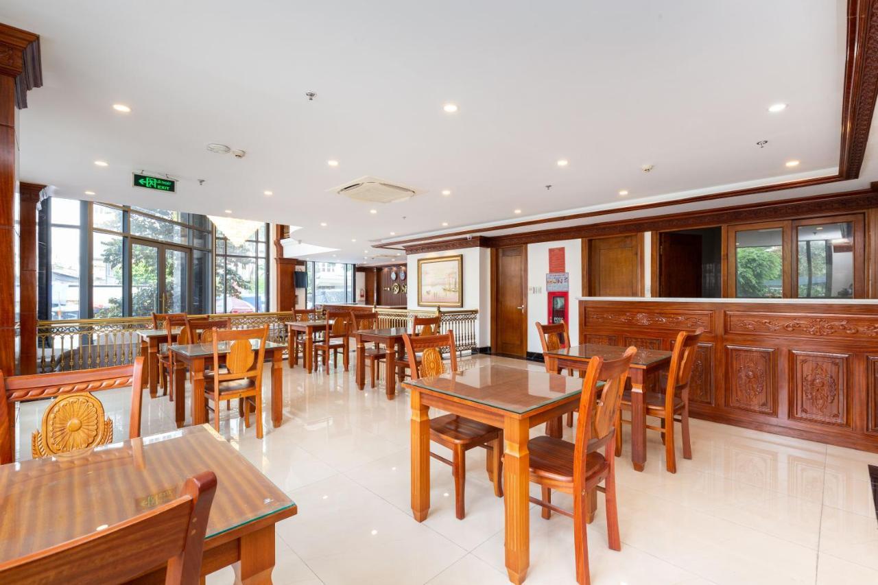 Silk Hong Ha Airport Hotel Ho Chi Minh City Exterior photo