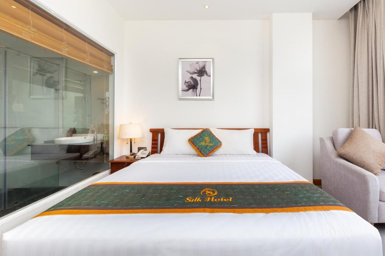 Silk Hong Ha Airport Hotel Ho Chi Minh City Exterior photo