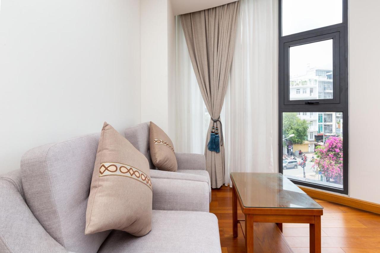 Silk Hong Ha Airport Hotel Ho Chi Minh City Exterior photo